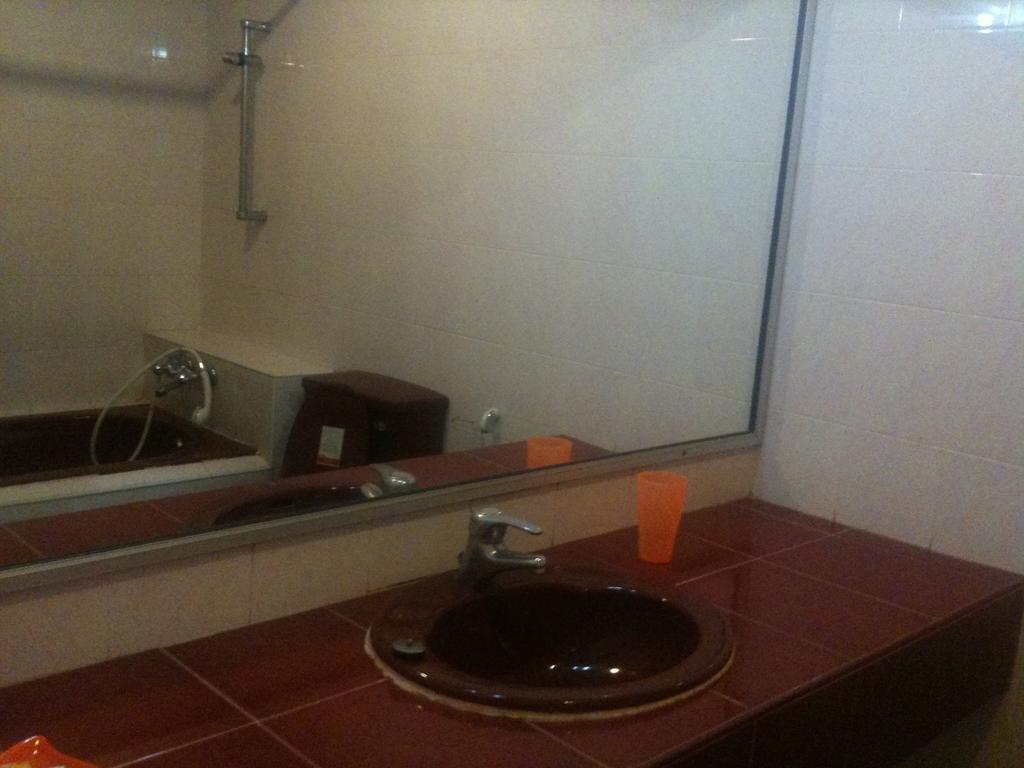 Chhne Chulsa Hotel Sihanoukville Phòng bức ảnh